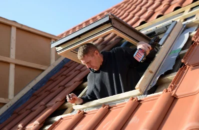 Pose de fenêtres de toit Velux à Poisy